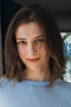 Zoe Levin