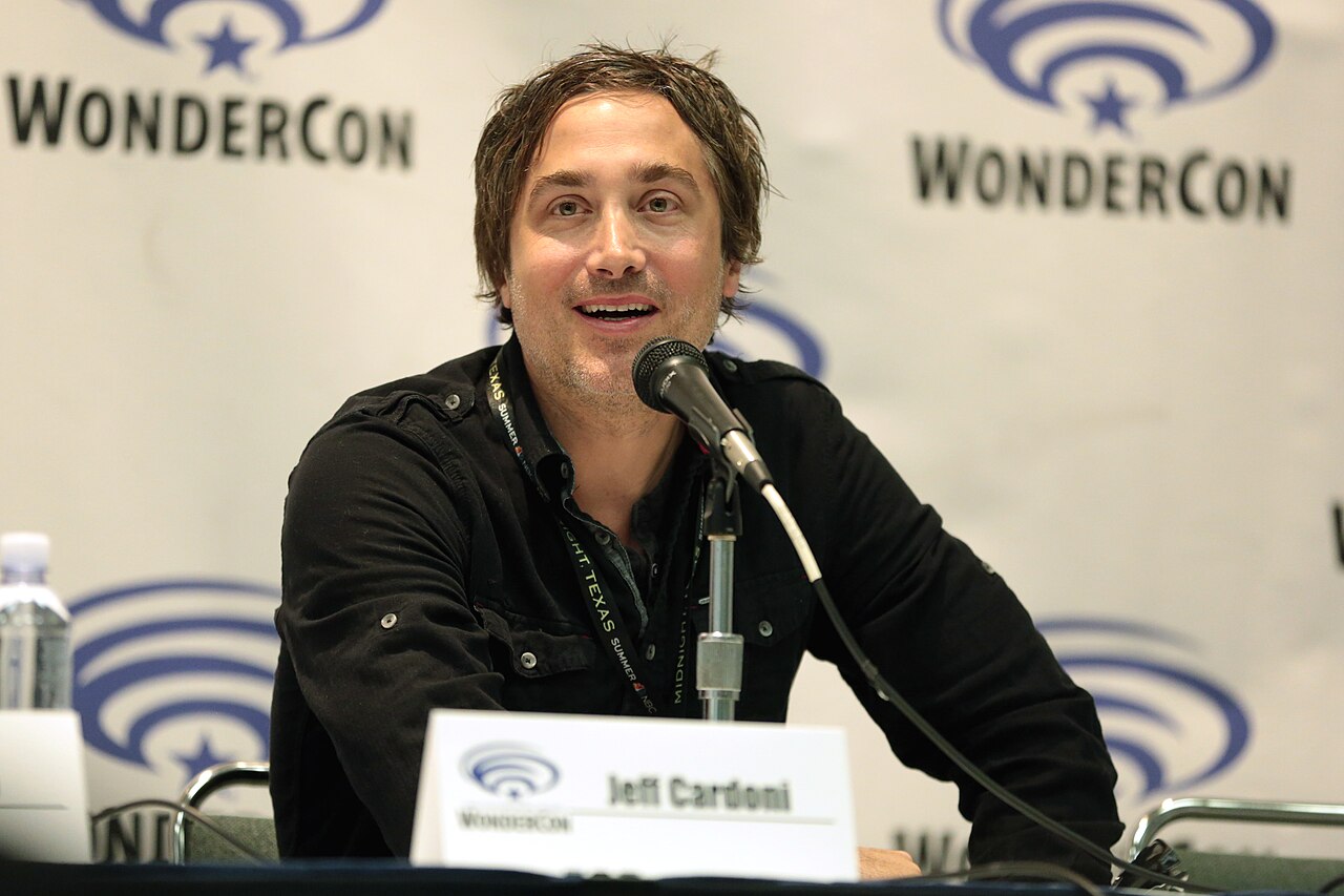 Jeff Cardoni speaking at the 2017 WonderCon at the Anaheim Convention Center in Anaheim, California. Please attribute to Gage Skidmore if used elsewhere.