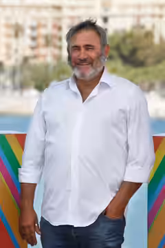 Sergi López en la sesión fotográfica en el Muelle Uno durante el Festival de Málaga 2020 presentando la película La Boda de Rosa