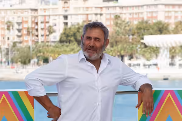 Sergi López en la sesión fotográfica en el Muelle Uno durante el Festival de Málaga 2020 presentando la película La Boda de Rosa