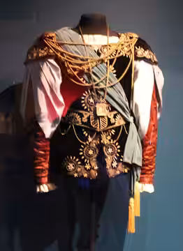 Costume, in silk, cotton, plastic and metal, designed by Roger Furse, worn by Laurence Olivier in the 1948 film Hamlet, for which Furse won the Oscar for Best C (2024)