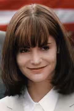Jennifer Jason Leigh