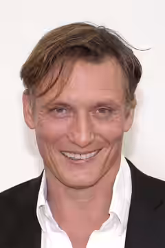 Oliver Masucci