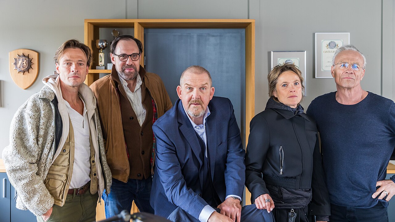 WDR-Dreharbeiten zu Tatort Köln „Colonius“. Presse- und Fototermin im „Polizeipräsidium“ (2024)