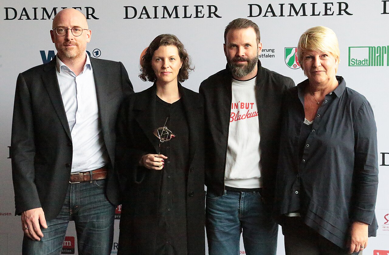 Udo Kramer, Jantje Friese, Baran bo Odar und Simone Bär (Dark) beim Grimme-Preis 2018, am 13.04.2018 in Marl.