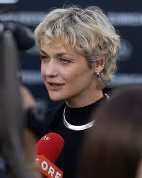 Luise Heyer on the Green Carpet at the 2025 Zurich Film Festival.