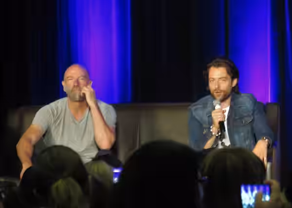 Graham McTavish and Richard Rankin at the Q&amp;A panel for Outlander, Wizard World Chicago 2018