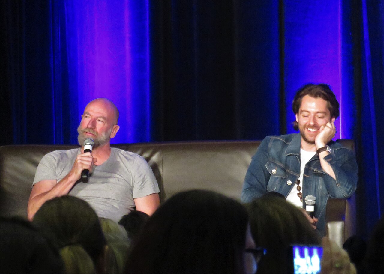 Graham McTavish and Richard Rankin at the Q&amp;A panel for Outlander, Wizard World Chicago 2018