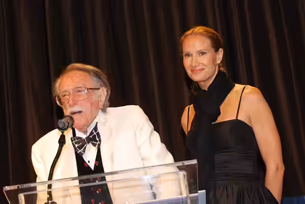 Julius Shulman &amp; Kelly Lynch, Woodbury U. Gala &amp; 44th Annual Fashion Show (2007)
