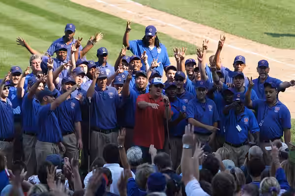 Jim Belushi &amp; Ground Crew - Wrigley Field - Cubs vs St Louis (2008)
