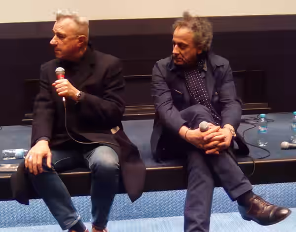 F. J. Ossang et Darius Khondji à la projection du film "Le Trésor des îles Chiennes", à la cinémathèque française. (2017)