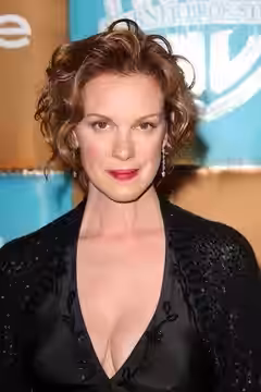 Elizabeth Perkins