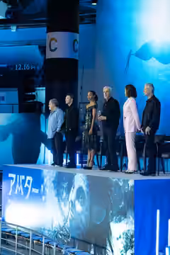 アバター:ウェイ・オブ・ウォーター ウォーターフロント記者会見 ジョン・ランドー サム・ワーシントン ゾーイ・サルダナ ジェームズ・キャメロン シガニー・ウィーバー スティーヴン・ラング (2022)