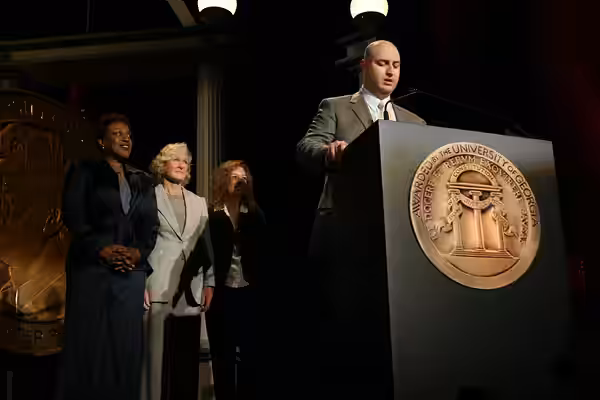 C. C. H. Pounder, Glenn Close, Cathy Cahlin Ryan and Shawn Ryan 65th Annual Peabody Awards Luncheon Waldorf=Astoria Hotel New York, NY USA June 5, 2006
