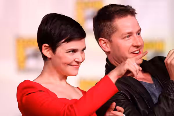 Ginnifer Goodwin &amp; Josh Dallas speaking at the 2012 San Diego Comic-Con International in San Diego, California. Please attribute to Gage Skidmore if used el