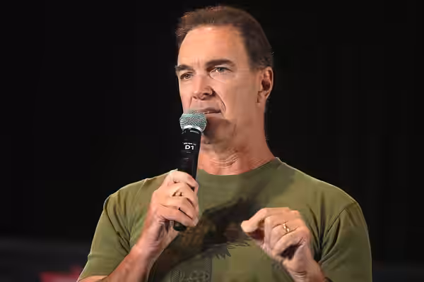 Patrick Warburton speaking with attendees at the 2022 Phoenix Fan Fusion at the Phoenix Convention Center in Phoenix, Arizona. Please attribute to Gage Skidmore