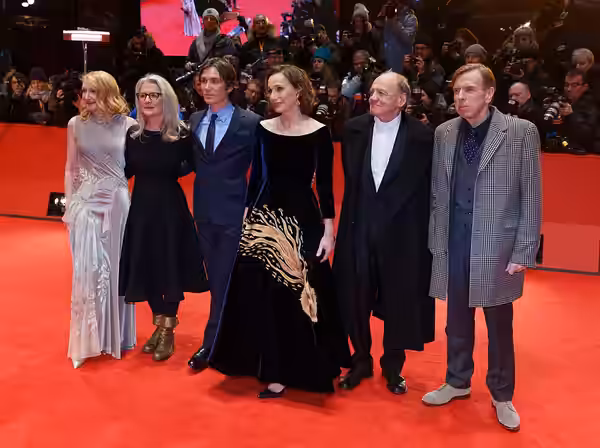 Cast &amp; Crew bei der Weltpremiere von The Party im Rahmen der Berlinale 2017: v.l.n.r. Patricia Clarkson, Sally Potter, Cillian Murphy, Kristin Scott Thomas,