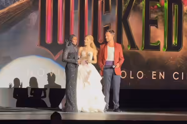 Jonathan Bailey, Ariana Grande y Cynthia Erivo en una entrevista antes de la premiere de “Wicked” en la Ciudad de México, el 11 de noviembre de 2024.