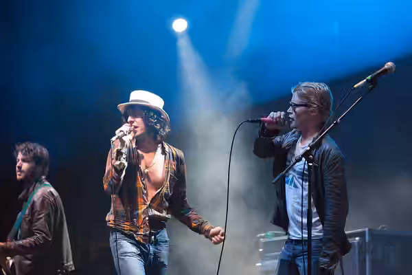 Adam Green duetting "Wind Of Change" with Macaulay Culkin. Berlin Festival 2010, Tempelhof Airport.