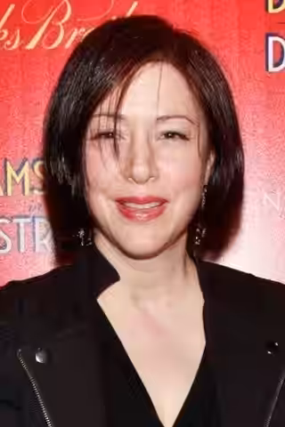 Carolyn Farina