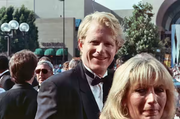 1988 Emmy Awards NOTE: Permission granted to copy, publish, broadcast or post any of my photos, but please credit "photo by Alan Light" if you can. Thanks. Scan
