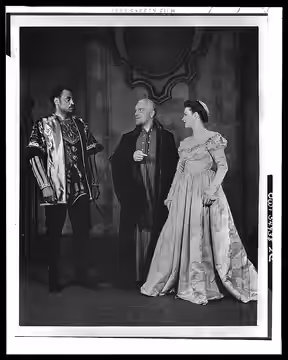 Title: [Scene from "Othello" with Paul Robeson (left) as Othello and Uta Hagen as Desdemona, Theatre Guild Production, Broadway, 1943-44] Date Created/Published (2014)