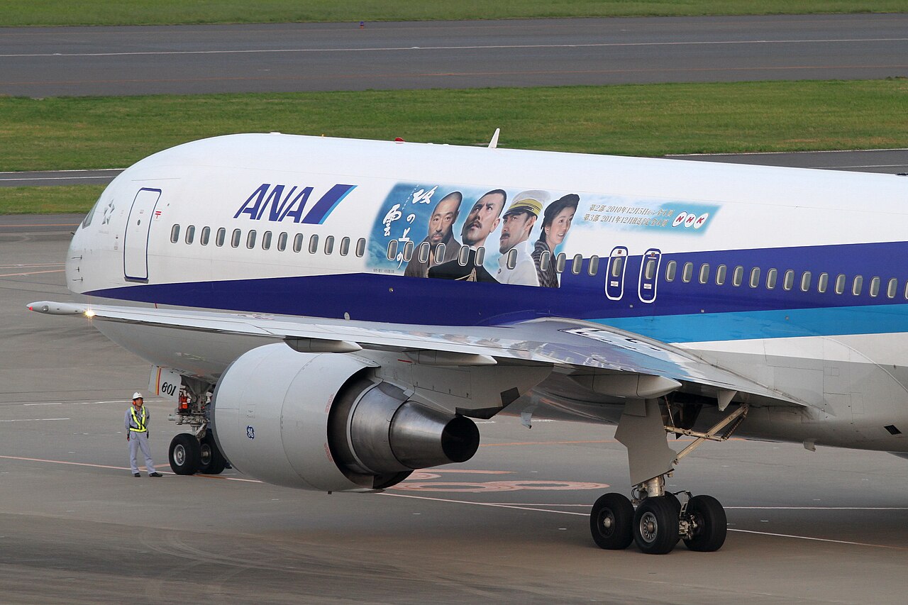 Tokyo International Airport, Boeing 767-381, c/n:27943, All Nippon Airways, "NHK Sakanoueno Kumo" c/s (2010)
