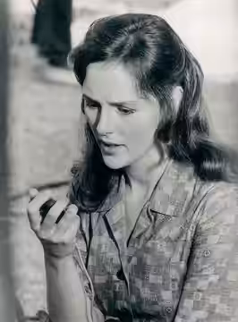 Bonnie Bedelia in Message To My Daughter (1973)
