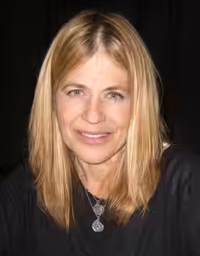 Actress Linda Hamilton at the Big Apple Convention in Manhattan. Photographed by Luigi Novi. This photo may only be used if the photographer is properly credite (2009)