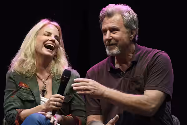 Jennifer Runyon, Timothy Carhart (2018)