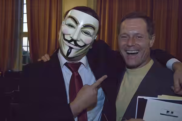 Anon points at Jason Beghe at Hamburg conference on Scientology (2008)