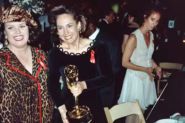 1992 Emmy Awards NOTE: Permission granted to copy, publish, broadcast or post any of my photos, but please credit "photo by Alan Light" if you can. Thanks. Scan