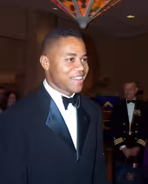 Cuba Gooding Jr., star of "Men of Honor," a film about the Navy's first black diver, Master Chief Petty Officer Carl Brashear, arrives at a military concert in  (2000)