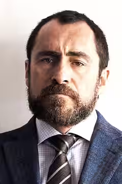Demián Bichir