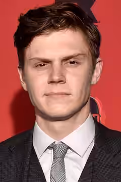 Evan Peters