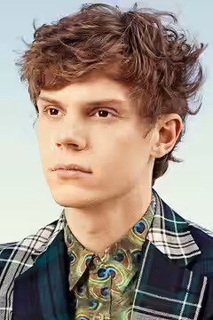 Evan Peters