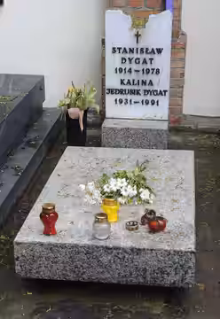 Grób Stanisława Dygata i Kaliny Jędrusik na warszawskim Cmentarzu Powązkowskim. (2010)