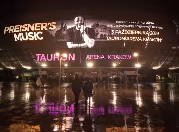 Light display before Zbigniew Preisner concert at Tauron Arena in Kraków, Poland. (2019)