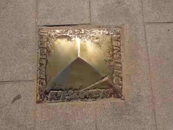 Sculpture memroized Krzysztof Kieślowski, Krzysztof Piesiewicz and Zbigniew Preisner on Walk of Fame in Międzyzdroje. (2014)