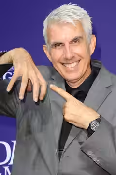 Christopher Hart