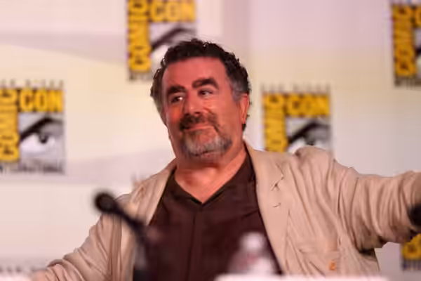 Saul Rubinek speaking at the 2012 San Diego Comic-Con International in San Diego, California. Please attribute to Gage Skidmore if used elsewhere.
