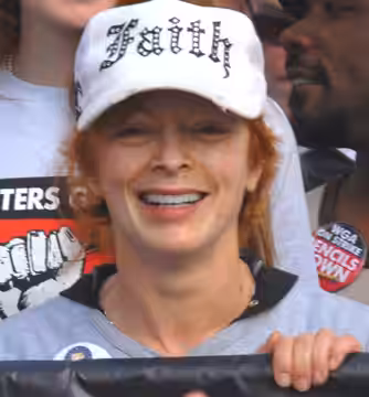 Frances Fisher at a Writer's Guild of America protest (2007)