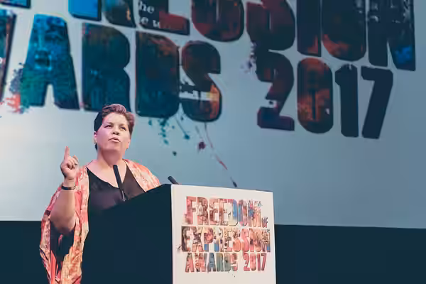 Comedian Katy Brand hosts the 2017 Freedom of Expression Awards (Photo: Elina Kansikas for Index on Censorship)