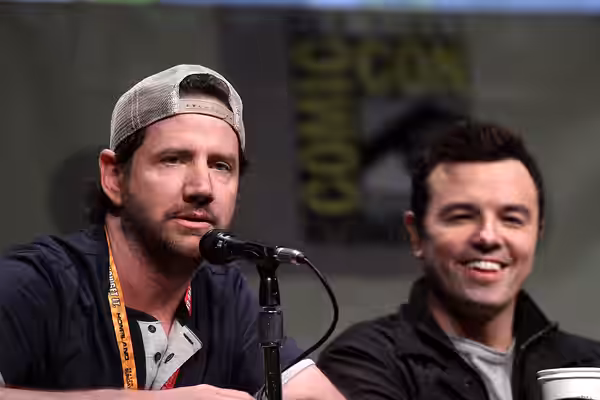Jamie Kennedy &amp; Seth MacFarlane speaking at the 2012 San Diego Comic-Con International in San Diego, California. Please attribute to Gage Skidmore if used e
