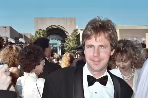 1990 Emmy Awards NOTE: Permission granted to copy, publish, broadcast or post any of my photos, but please credit "photo by Alan Light" if you can. Thanks. Scan