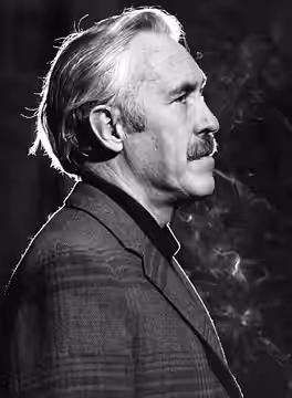 Publicity photo of Jason Robards (1975)
