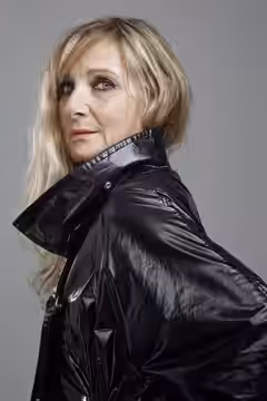 Lesley Sharp