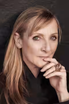 Lesley Sharp
