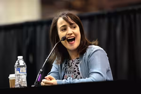 Mara Wilson speaking with attendees at the 2017 Phoenix Comicon Fan Fest at the Phoenix Convention Center in Phoenix, Arizona. Please attribute to Gage Skidmore