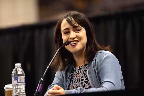 Mara Wilson speaking with attendees at the 2017 Phoenix Comicon Fan Fest at the Phoenix Convention Center in Phoenix, Arizona. Please attribute to Gage Skidmore